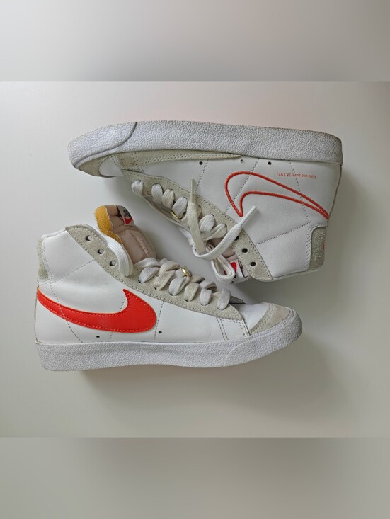 Nike Shoes - Nike Blazer Mid '77 SE 'First Use' sneakers outlined swoosh & gold charm Size 7